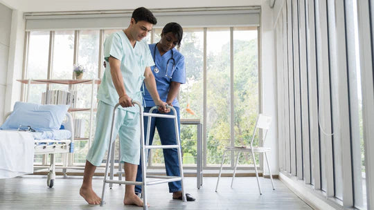 Statutory & Mandatory Training: Moving & Handling (Level 2) Elearning